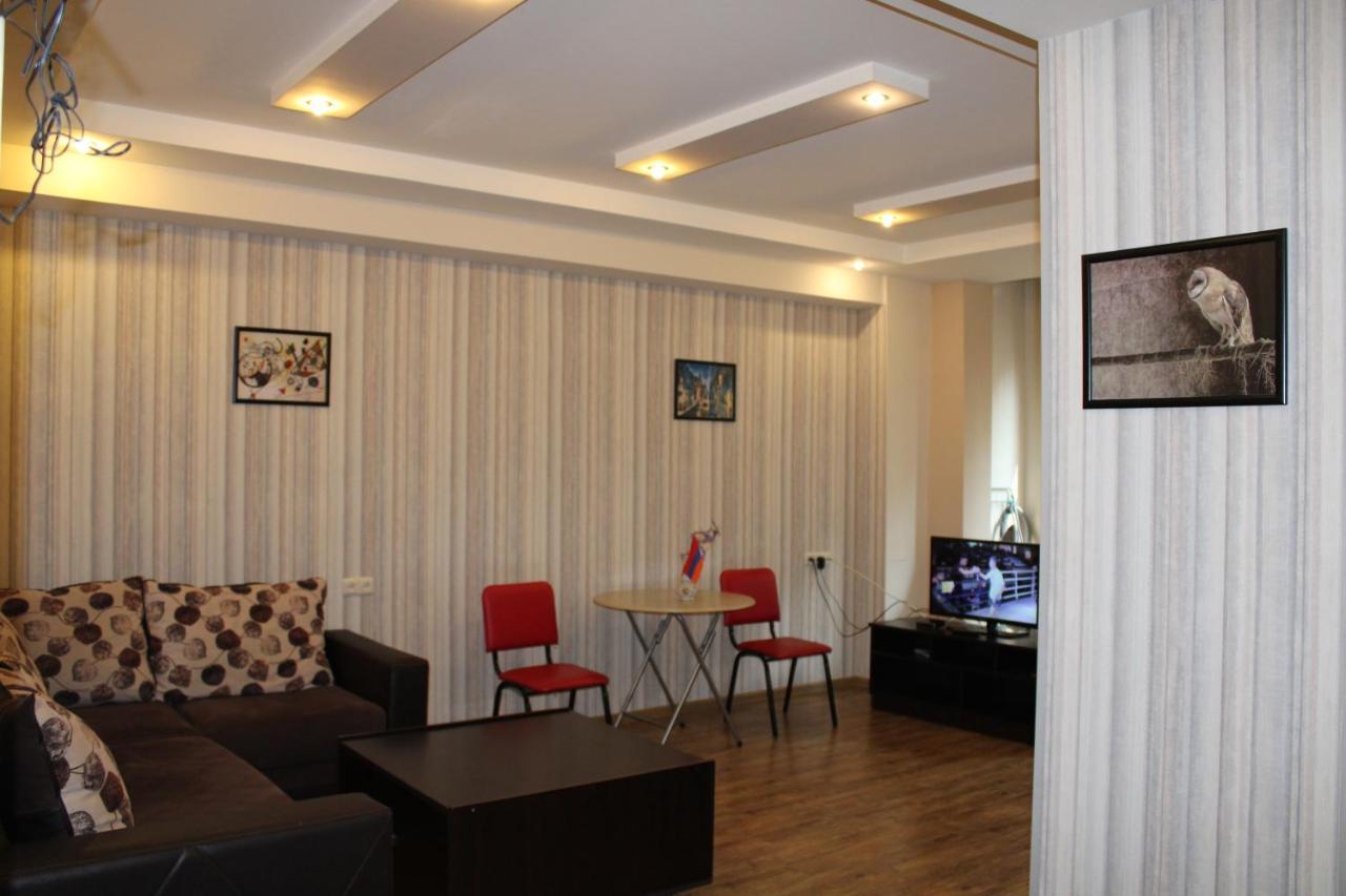 Zakyan Apartment Γιερεβάν Εξωτερικό φωτογραφία